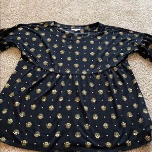 Black printed flare sleeve tee!